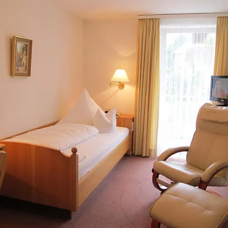 Готель Germania Бад-Верісгофен