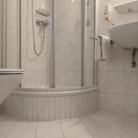 Hotel Germania 3*